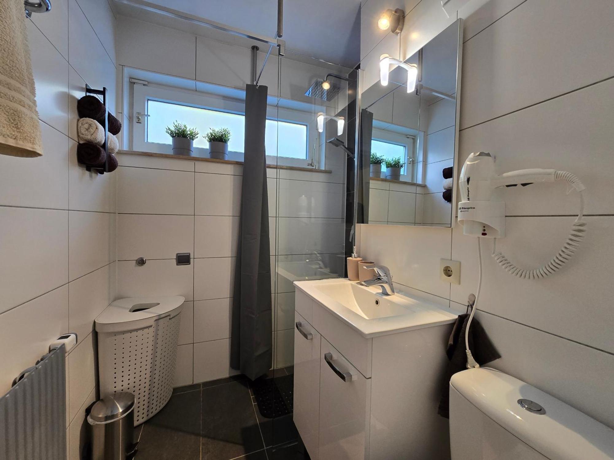 Erholungs- Apartment Am Kurpark & Therme Bad Urach Luaran gambar